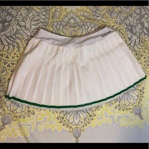 NWOT Vollaix Daphne white w/ Green